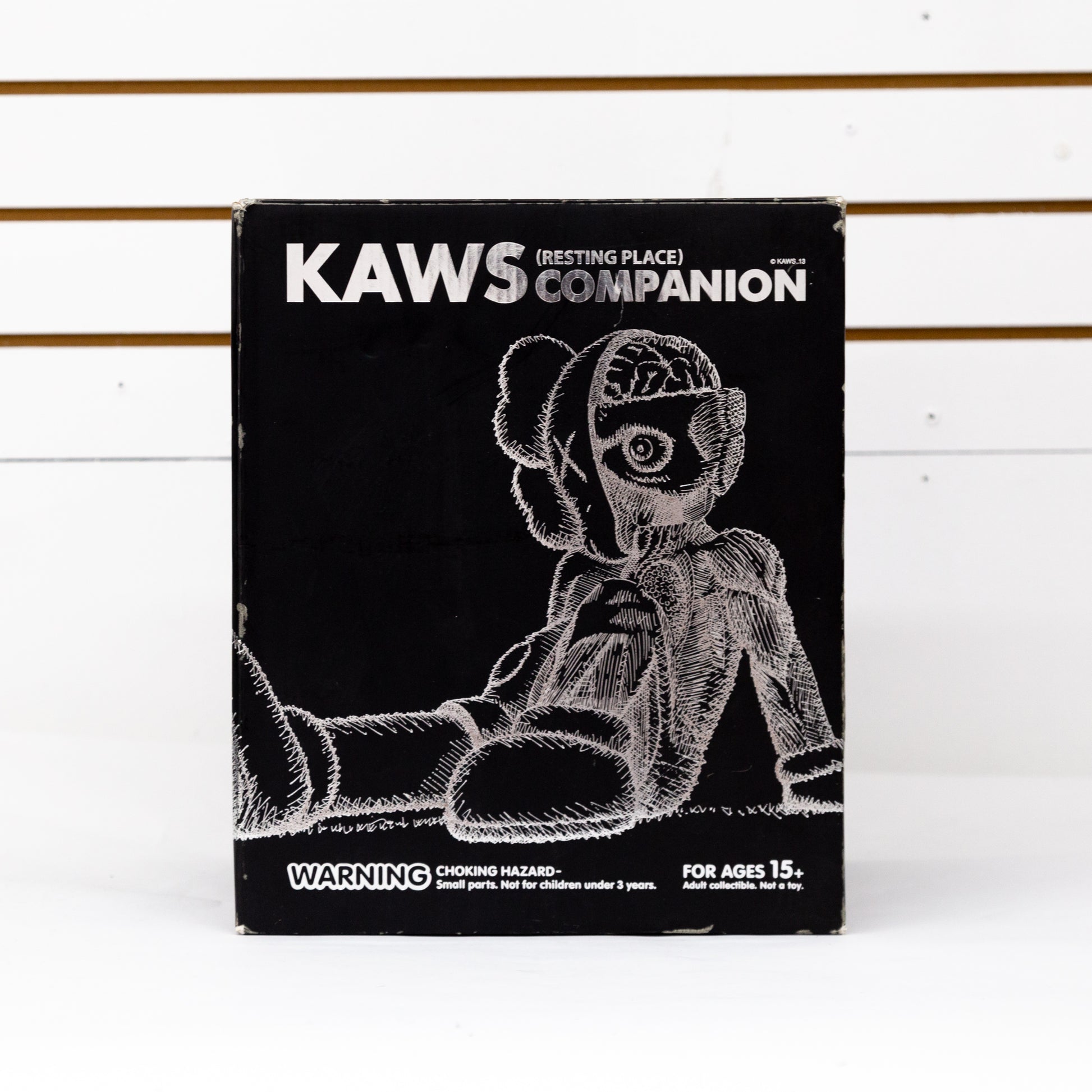 Kaws Companion Resting Place 12″ Figure (2012) ‣ Monkey Paw México